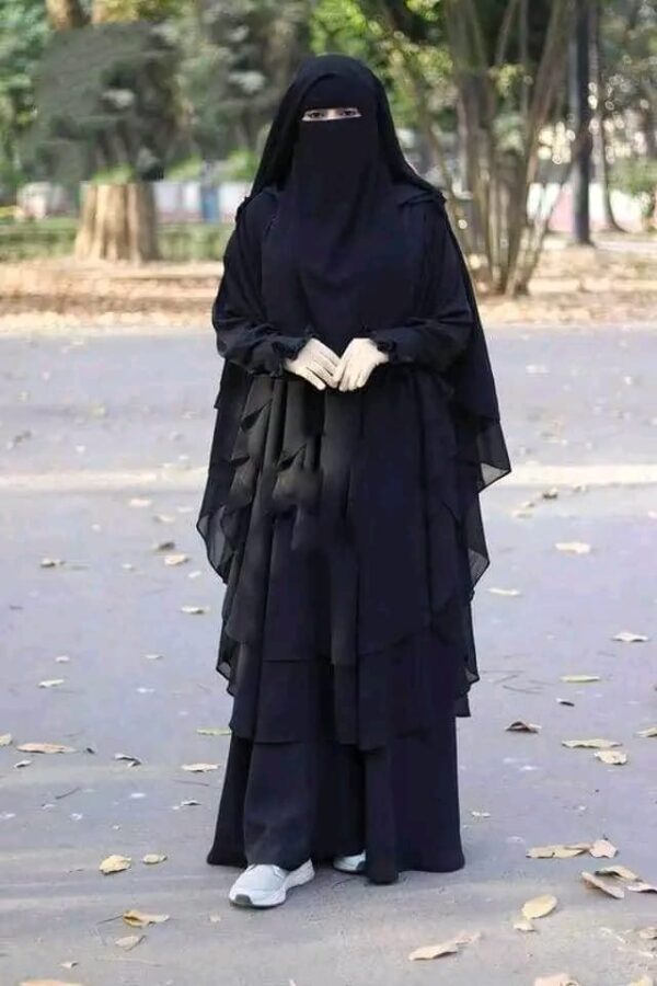 মানজিয়া বোরকা সেট(Manzia Burka Set)